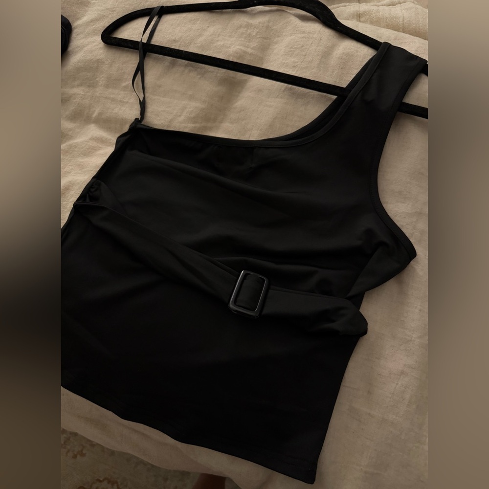 One Shoulder Tank - Picture 3 of 5